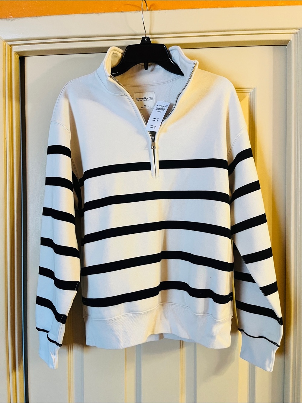 Abercrombie & Fitch Cream and Black Striped Half-Zip Sweatshirt